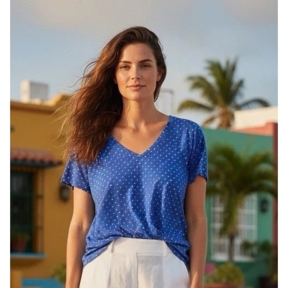 New Lilly Pulitzer Etta V-Neck T Shirt Borealis Blue Squared Size XS X Small
